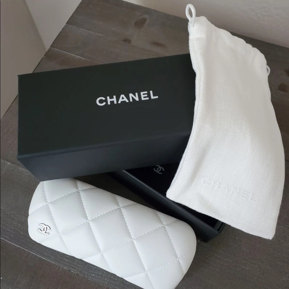 WANTED! Chanel glasses case quilted white case !!!